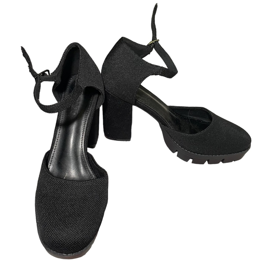 New black heels